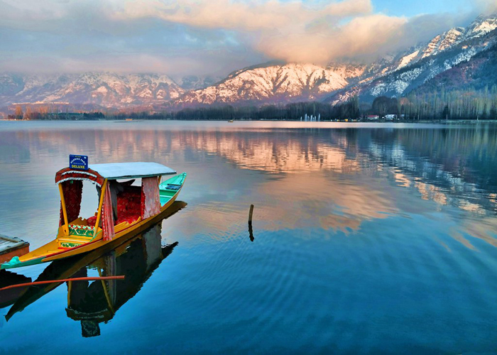 Kashmir landscape for the Classic Kashmir Valley tour package